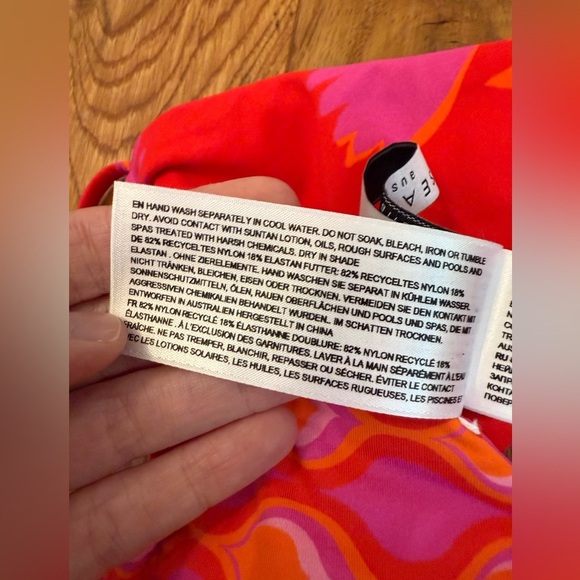 Seafolly Australia Reversible Bikini Top Pink and Orange size US 2 - Picture 9 of 9